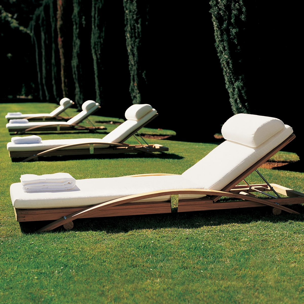 Cover image for the Chaises Product Type